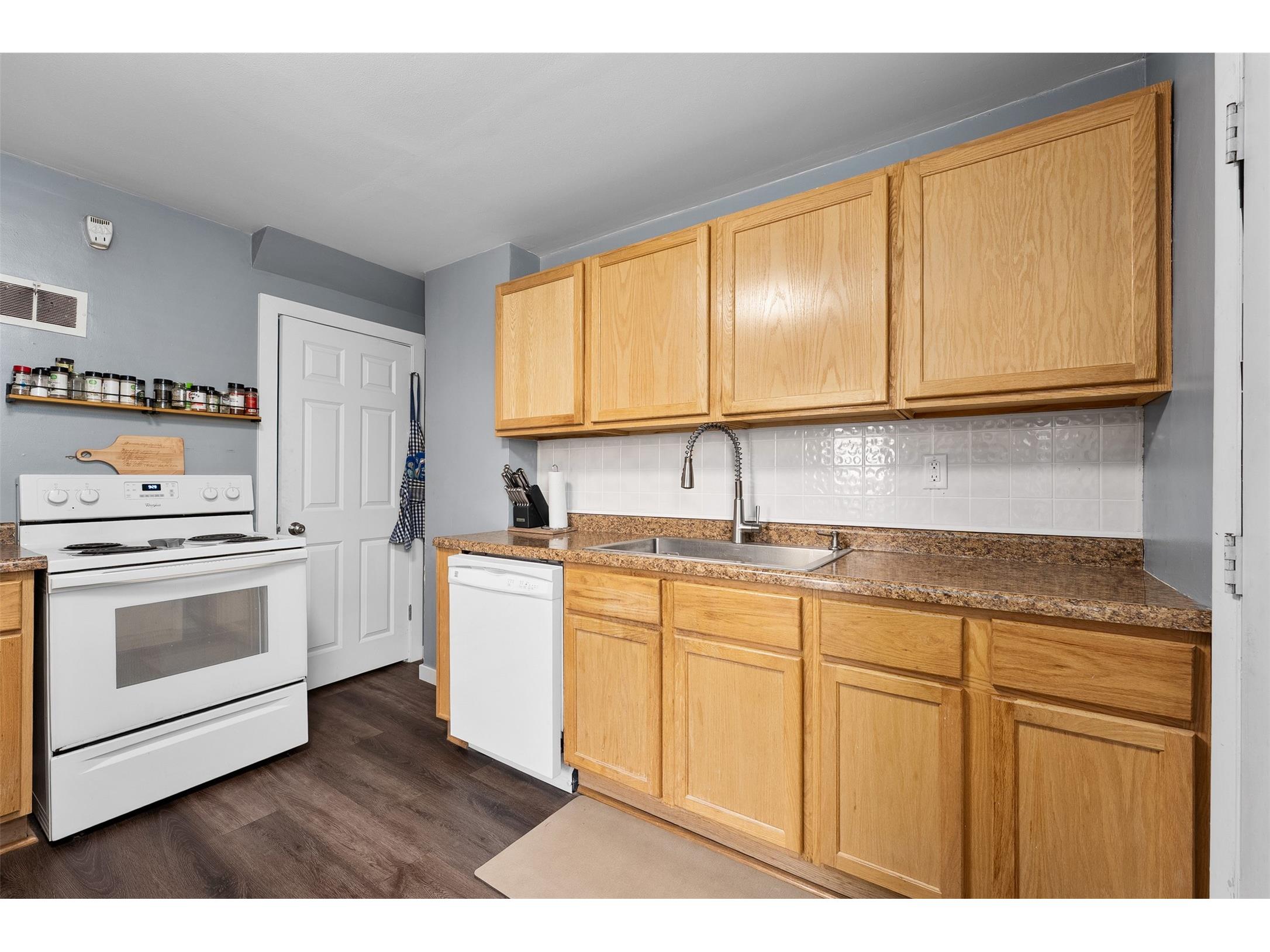 2006/2008 Keith Street #6 & 8 Eau Claire WI 54701 1599600 image11