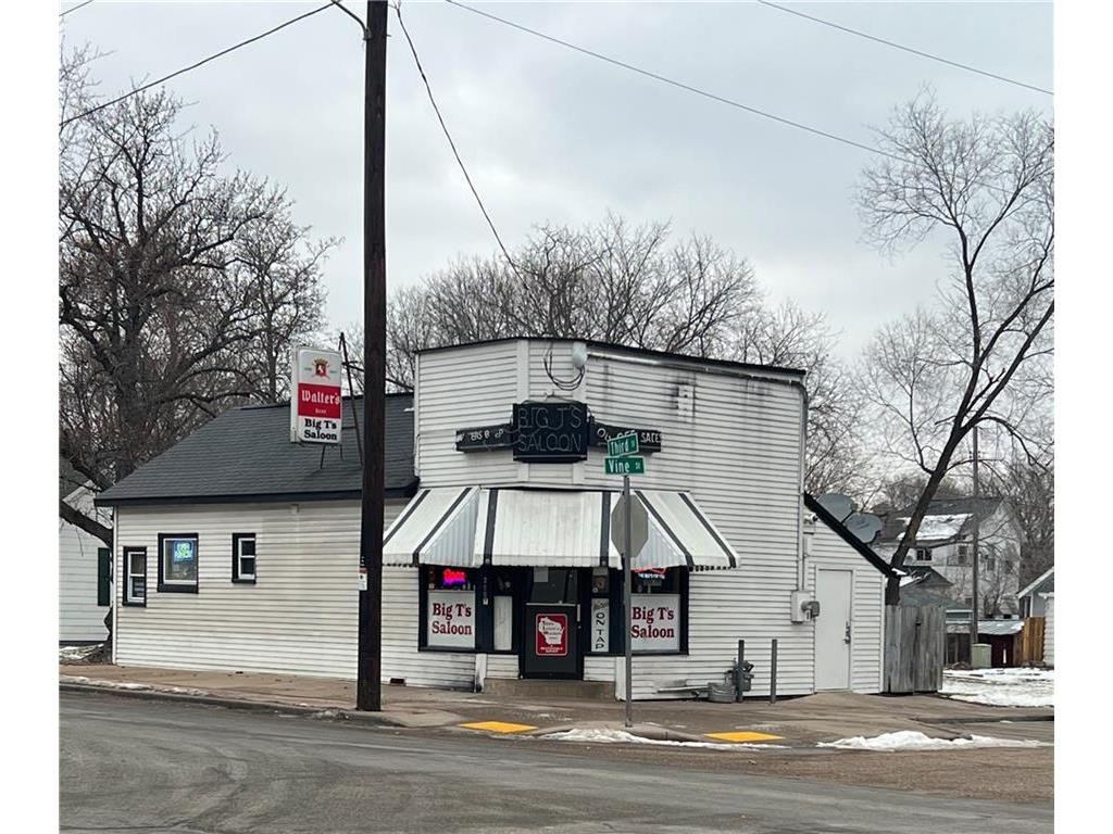 2007 3rd Street, Eau Claire, WI, 54703 MLS 1570544 Edina Realty