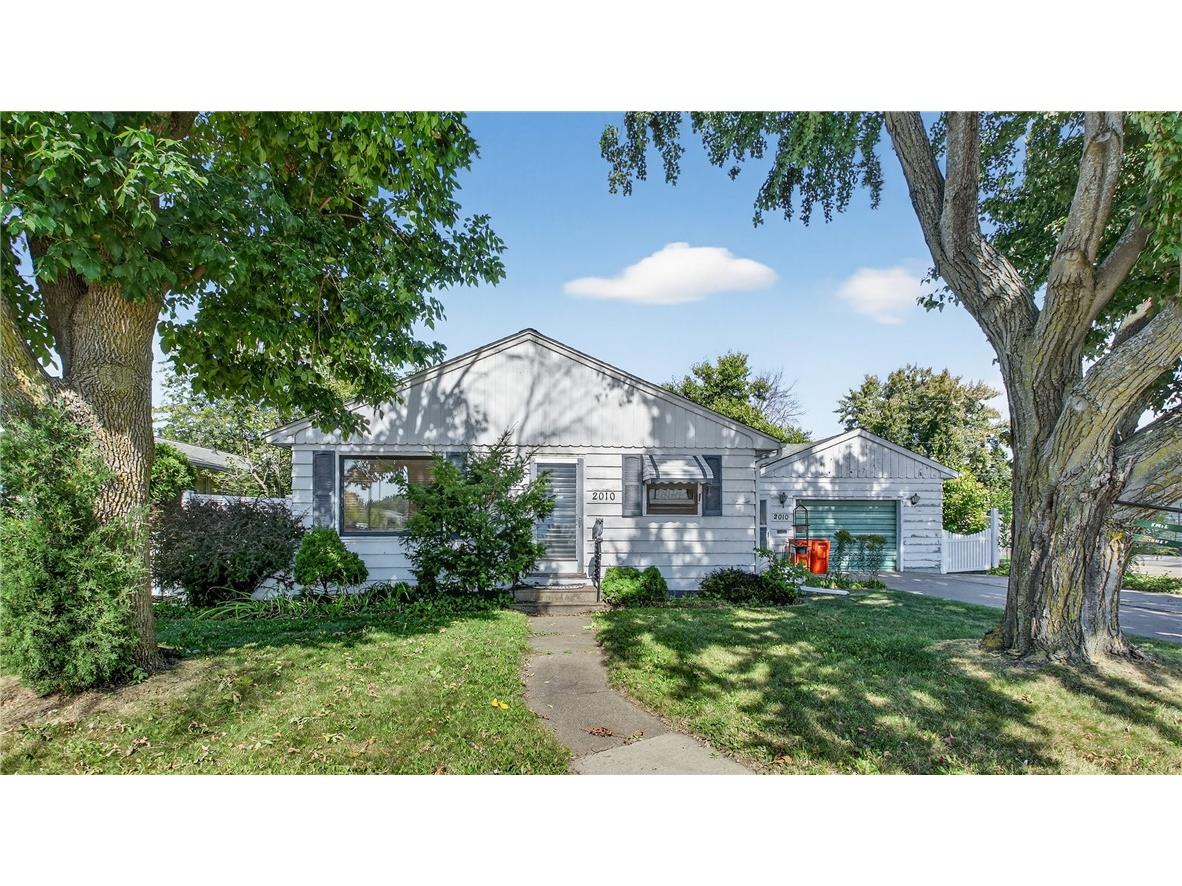 2010 Brackett Avenue Eau Claire WI 54701 1595991 image1