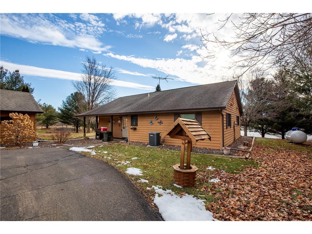 202 101st Avenue Clayton WI 54004 - Gilbert Lake 1587712 image1