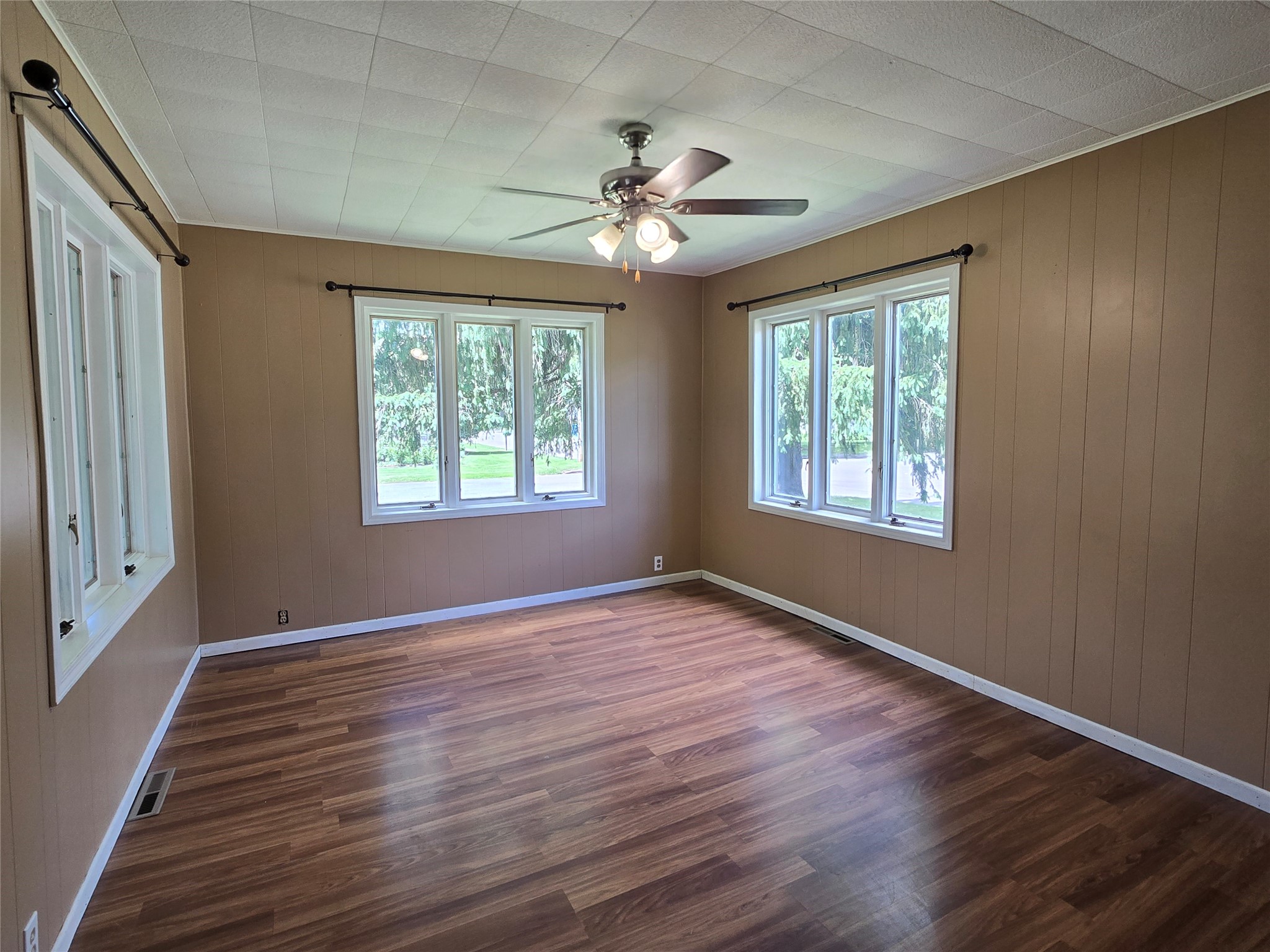 202 E Gates Street Rice Lake WI 54868 1602361 image13