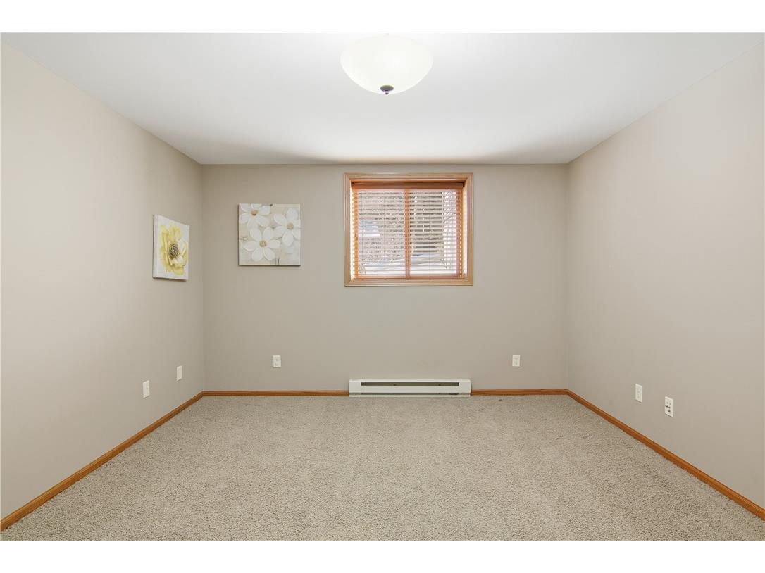 2021 High Point Drive Altoona WI 54720 1597973 image18