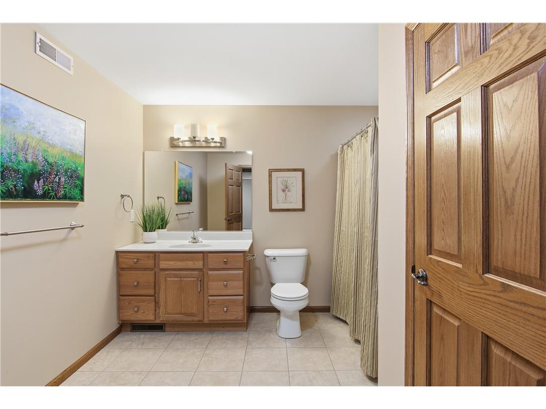 2021 High Point Drive Altoona WI 54720 1597973 image20