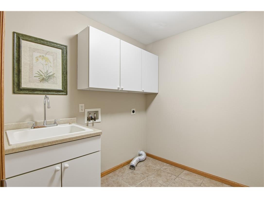 2021 High Point Drive Altoona WI 54720 1597973 image25