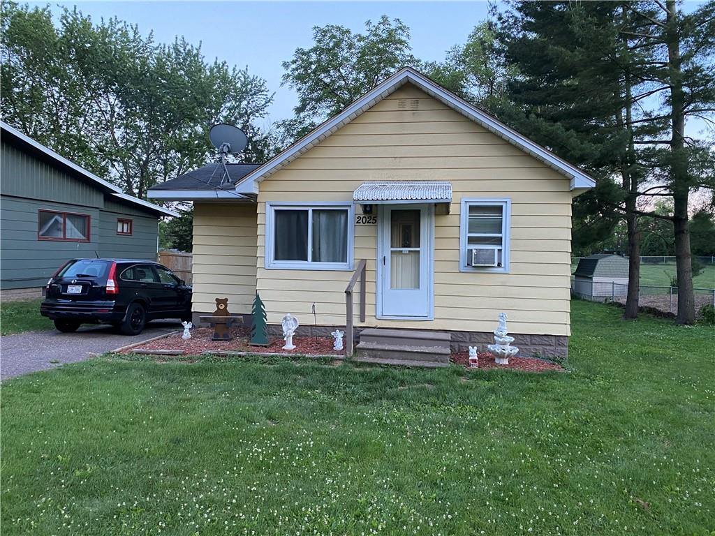 2025 Vine Street, Eau Claire, WI, 54703 MLS 7107258 Edina Realty