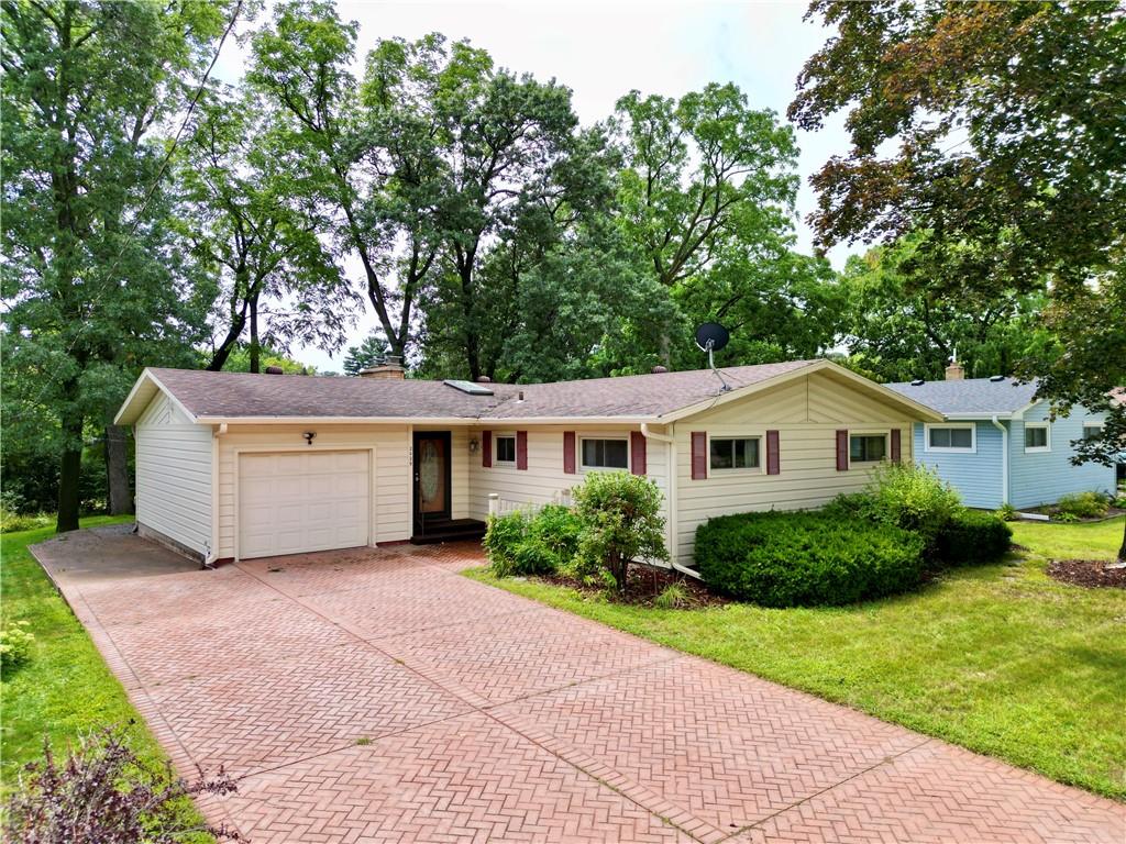 2029 E Lexington Boulevard Eau Claire WI 54701 1584969 image1