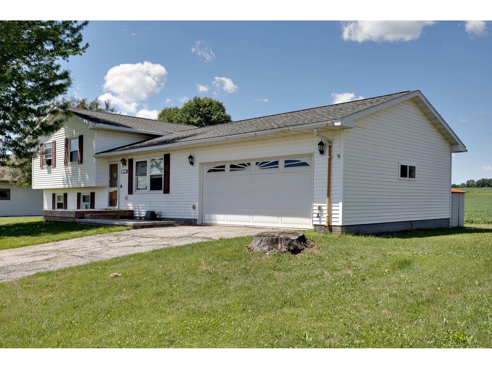 203 Hart Street Melrose WI 54642 1602241 image1