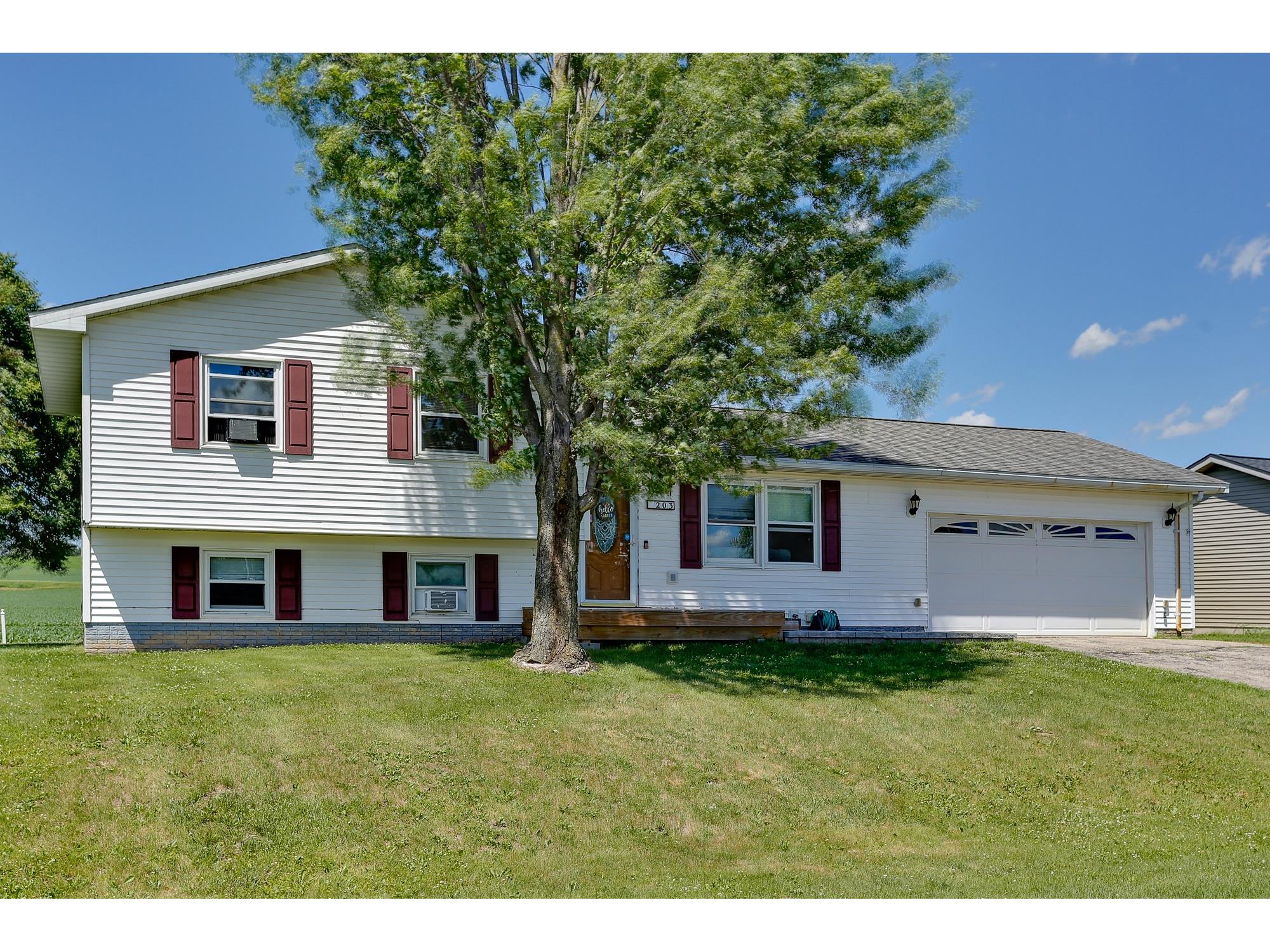 203 Hart Street Melrose WI 54642 1602241 image2