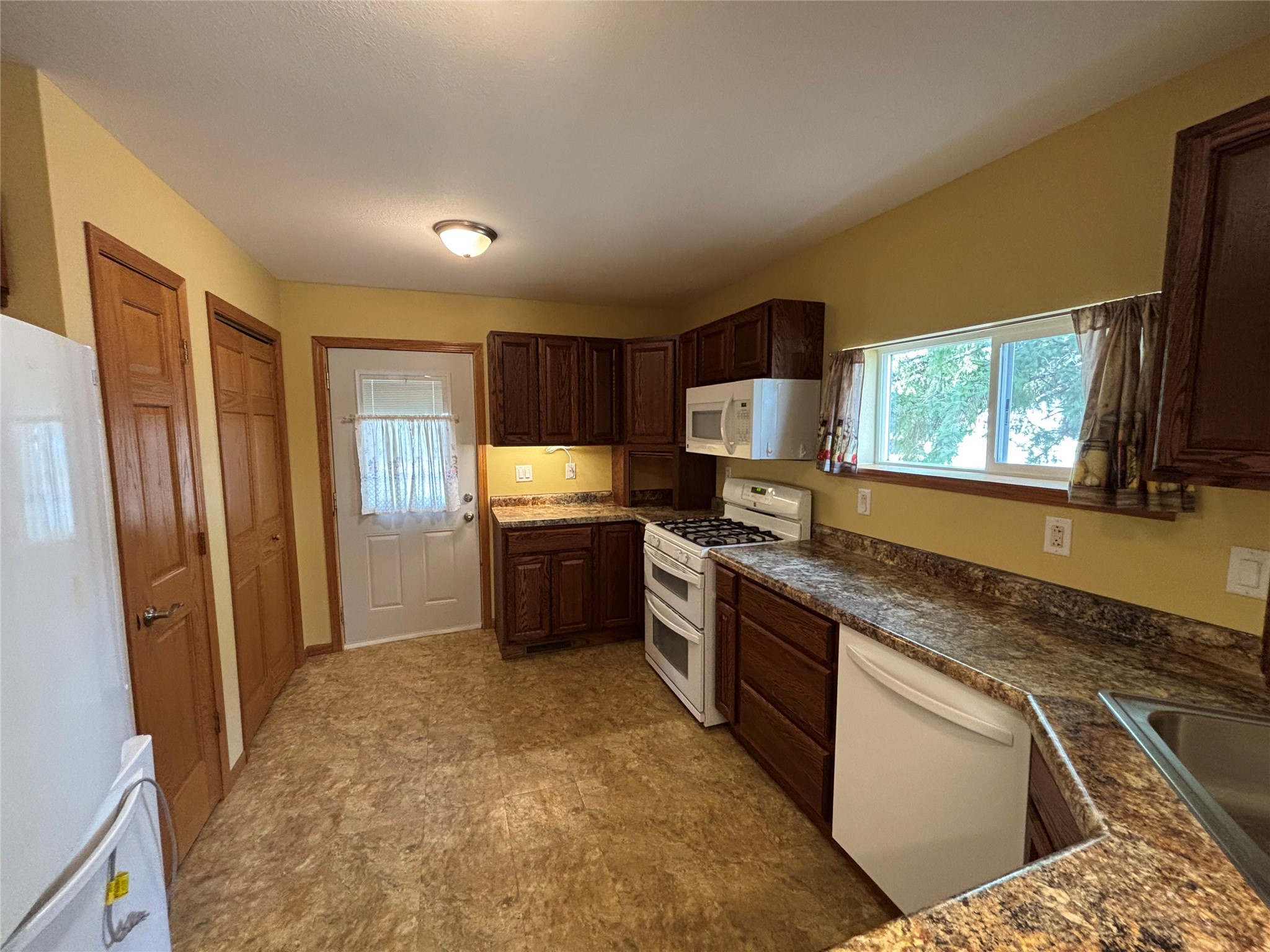 203 S 9th Street Cameron WI 54822 1599595 image11