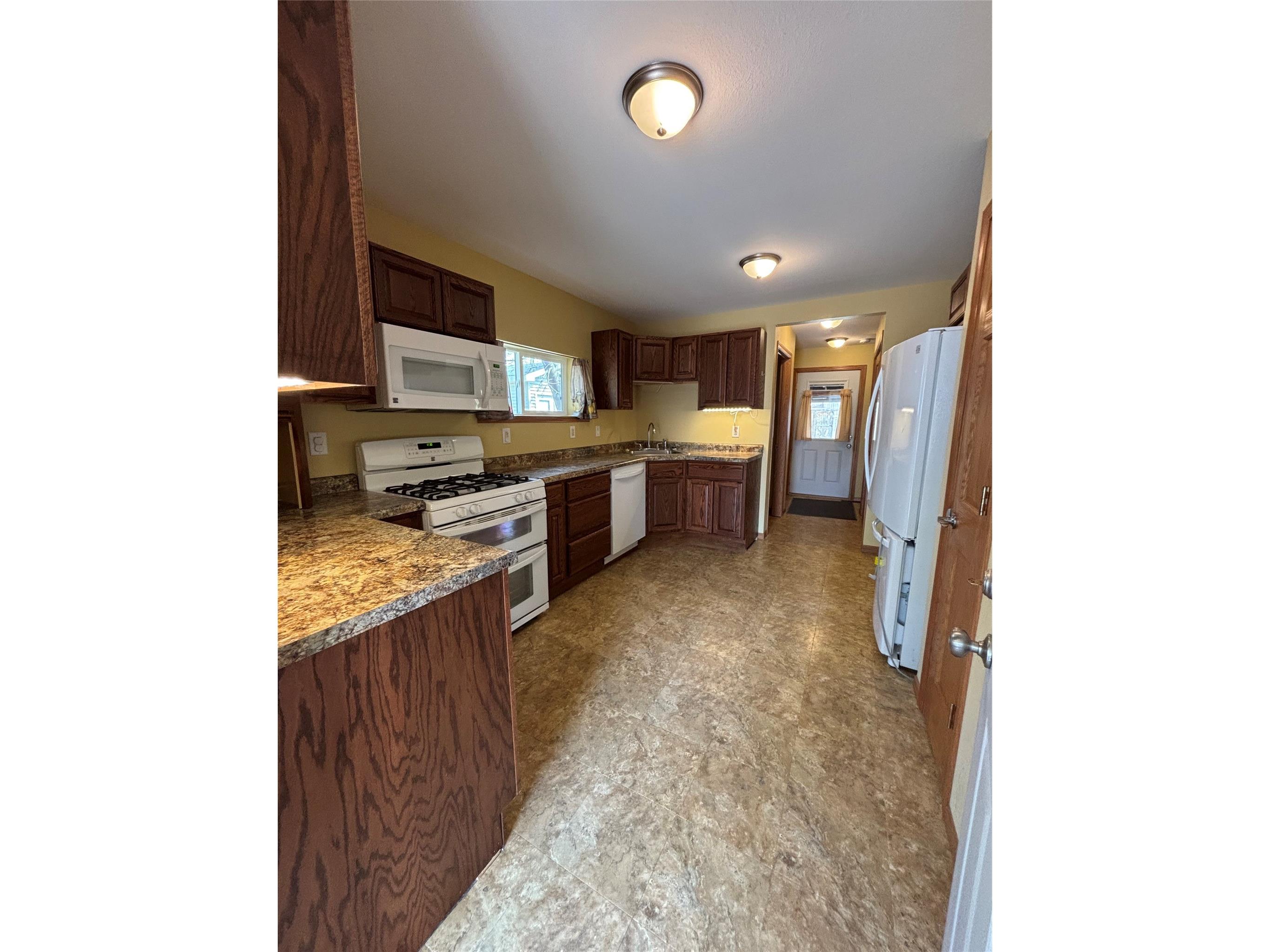 203 S 9th Street Cameron WI 54822 1599595 image5
