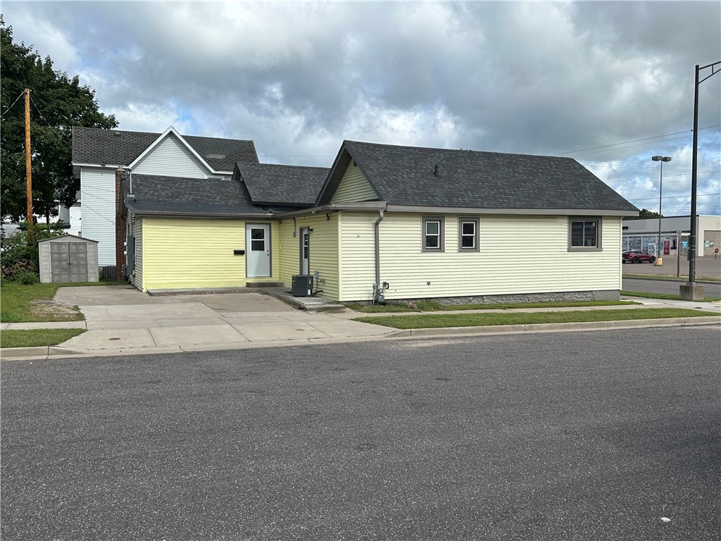 204 W Grand Avenue #1 & 2 Chippewa Falls WI 54729 1595315 image2
