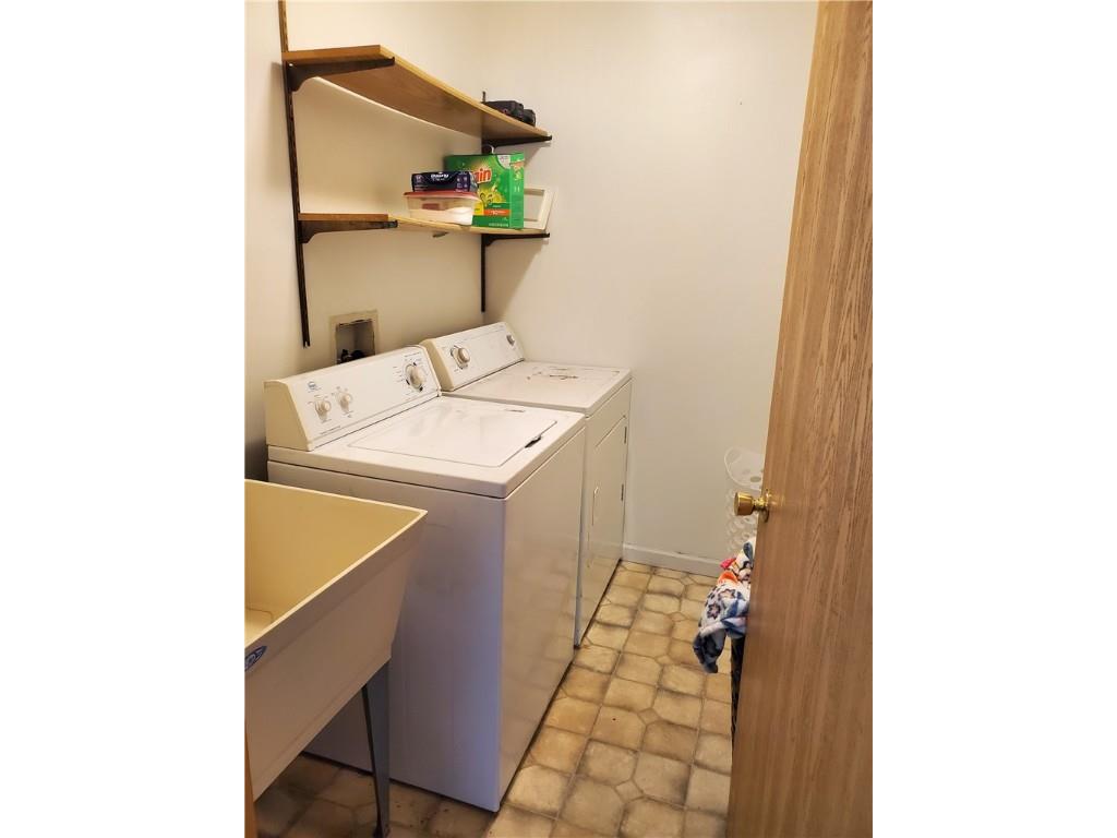 206 E Central Street #206 & 208 Cadott WI 54727 1592229 image12