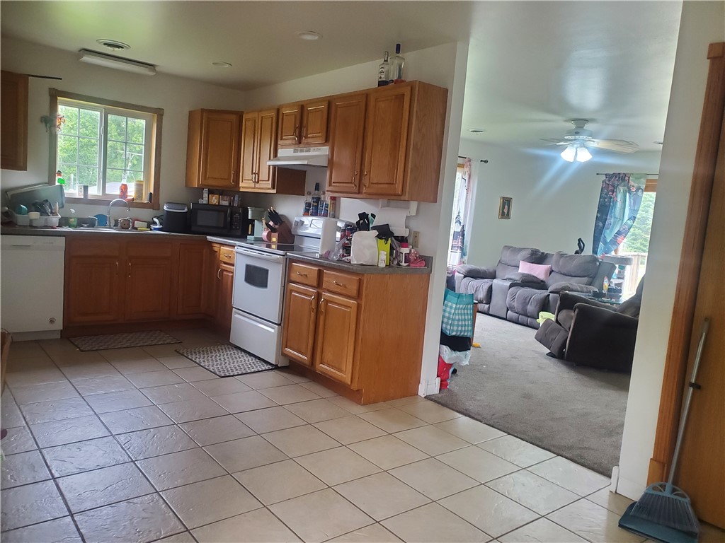 206 E Central Street #206 & 208 Cadott WI 54727 1592229 image6