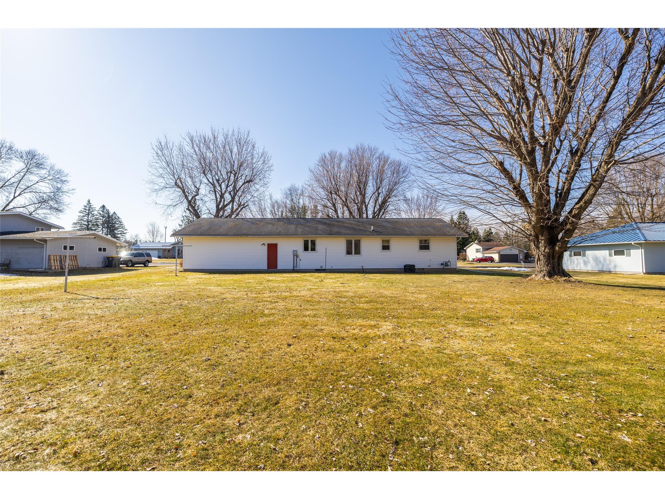 206 W Hickory St Abbotsford WI 54405 1599685 image3