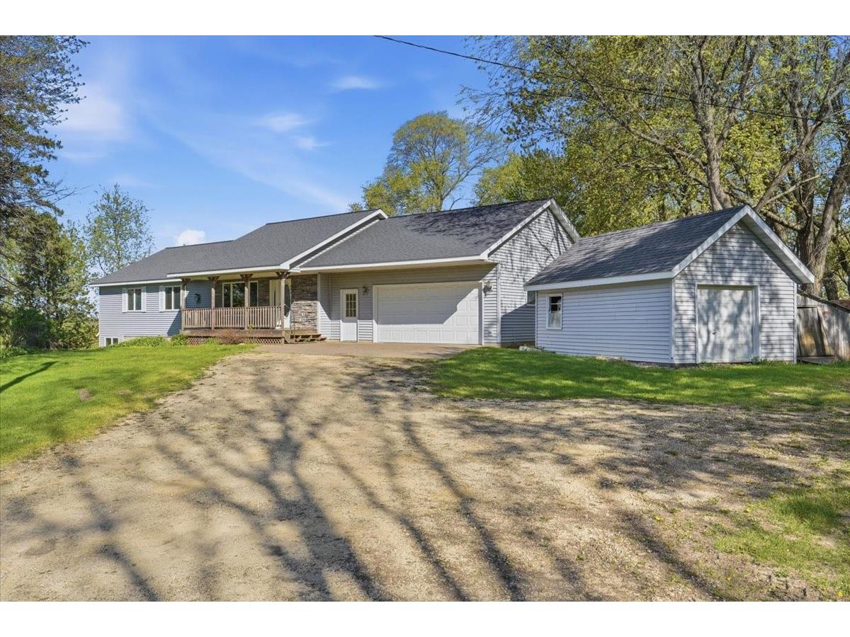 2072 30th Avenue Baldwin WI 54002 1601085 image1