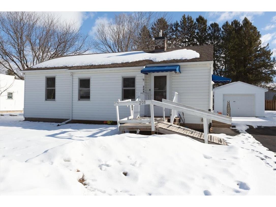 208 14th Street SE Menomonie WI 54751 1598277 image1