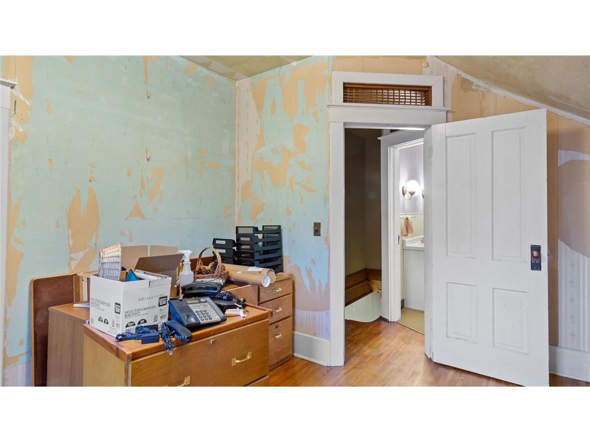 209 E Division Street Neillsville WI 54456 1594509 image21