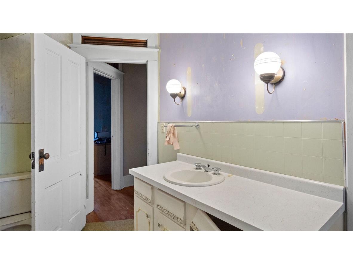 209 E Division Street Neillsville WI 54456 1594509 image23