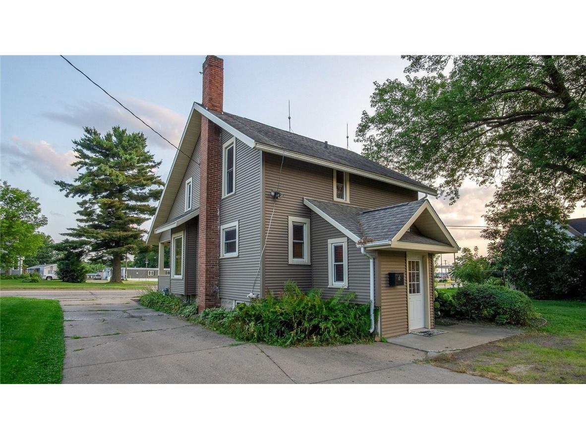 209 E Division Street Neillsville WI 54456 1594509 image4