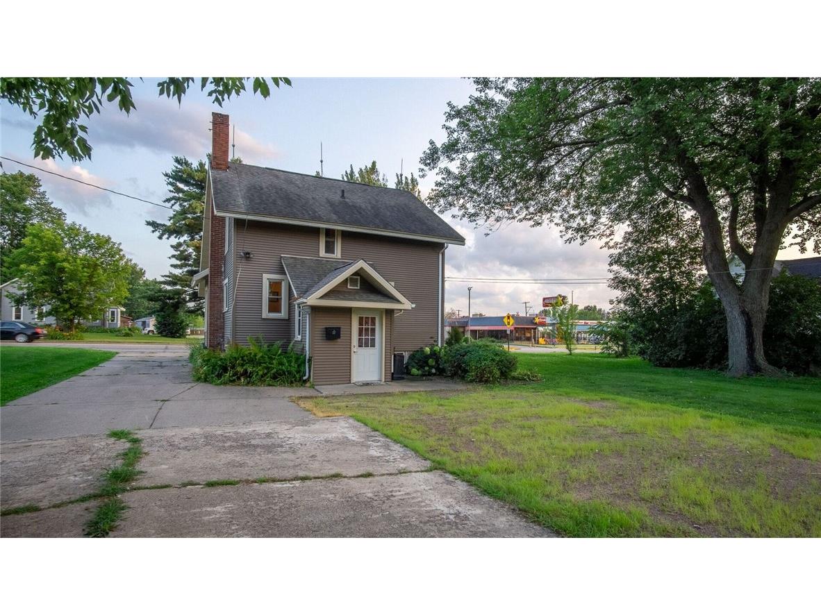 209 E Division Street Neillsville WI 54456 1594509 image6