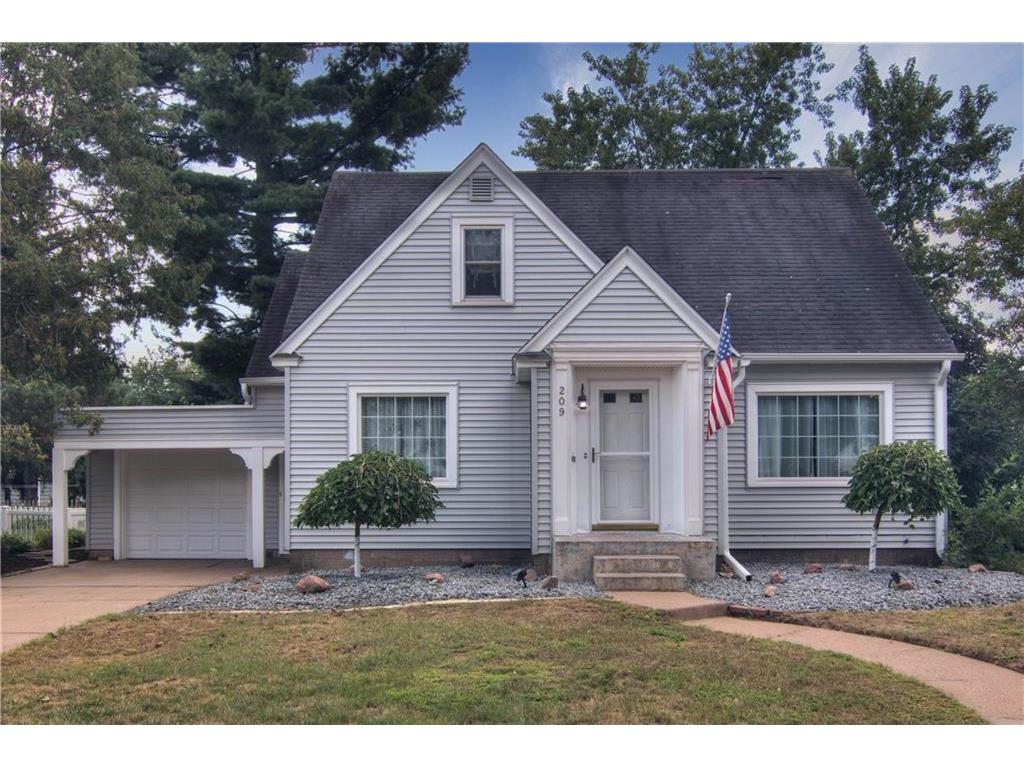 209 E Truman Avenue, Eau Claire, WI 54701 MLS 1568086 Edina Realty