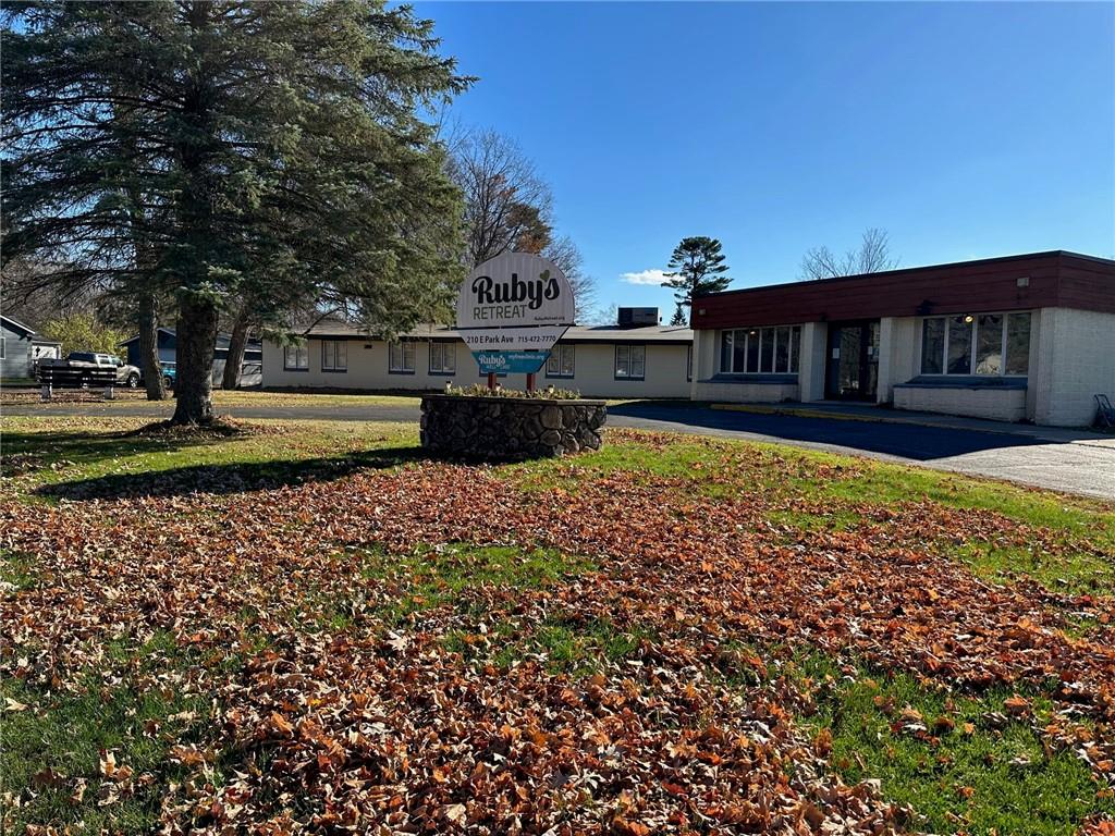 210 E Park Avenue Luck WI 54853 1569888 image1