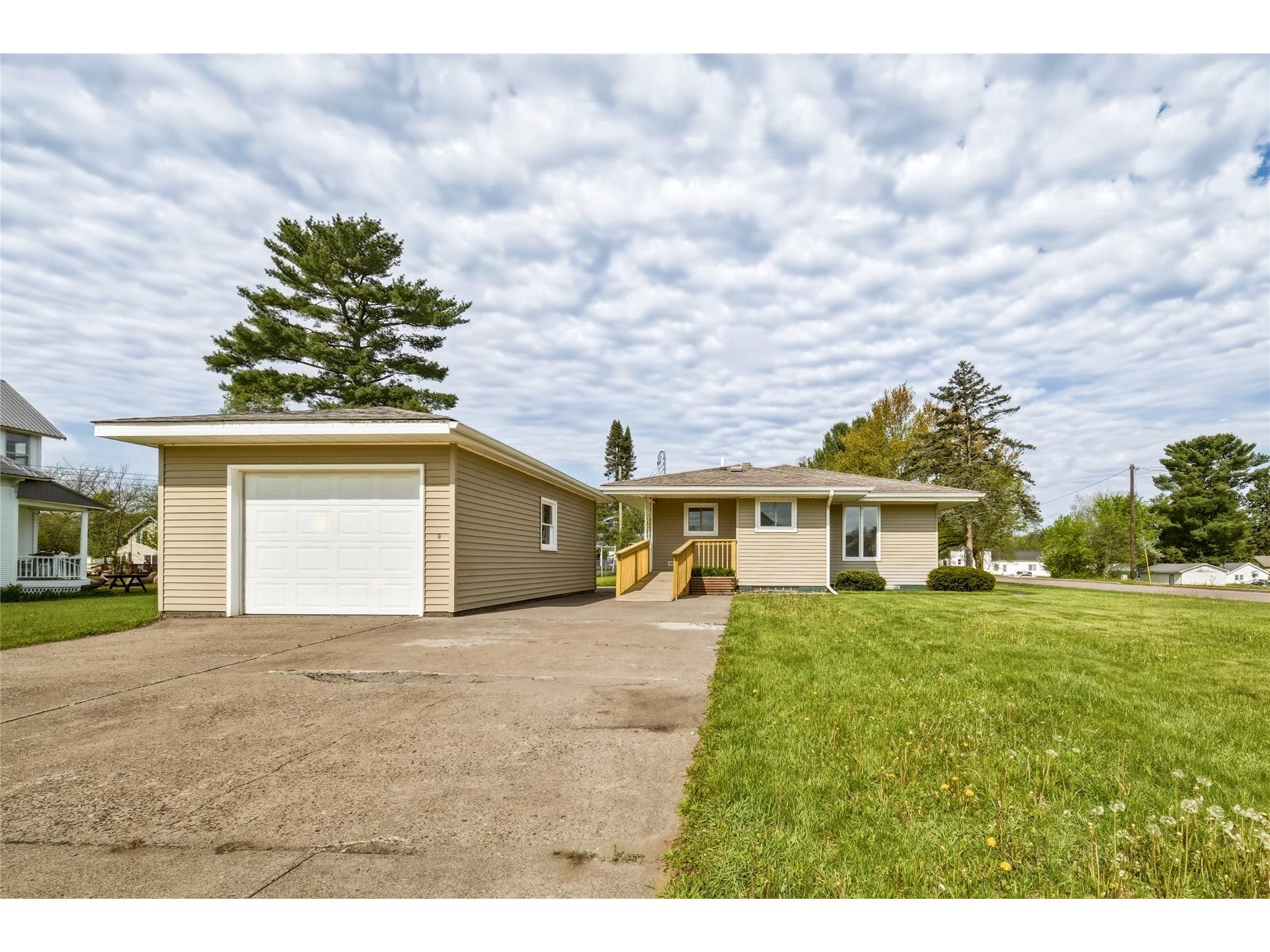 210 Willow Street Strum WI 54770 1601265 image2