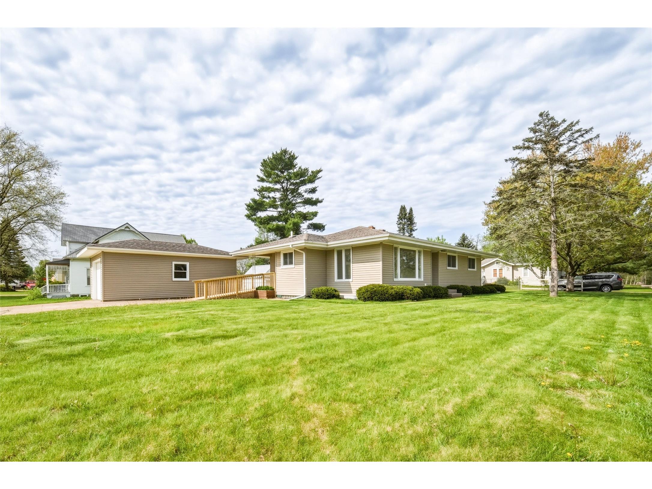 210 Willow Street Strum WI 54770 1601265 image3