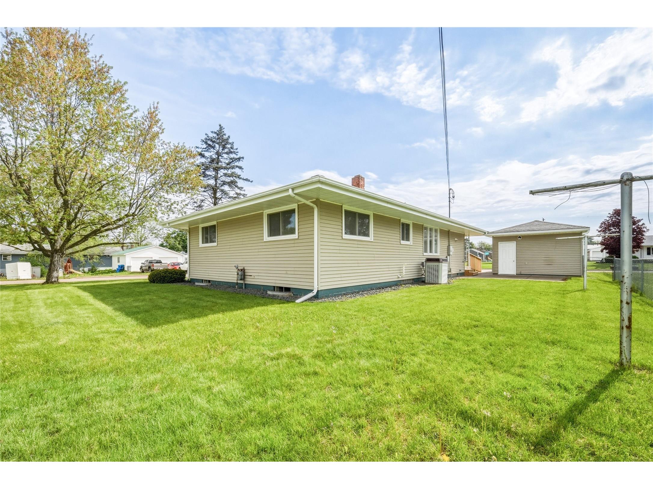 210 Willow Street Strum WI 54770 1601265 image5