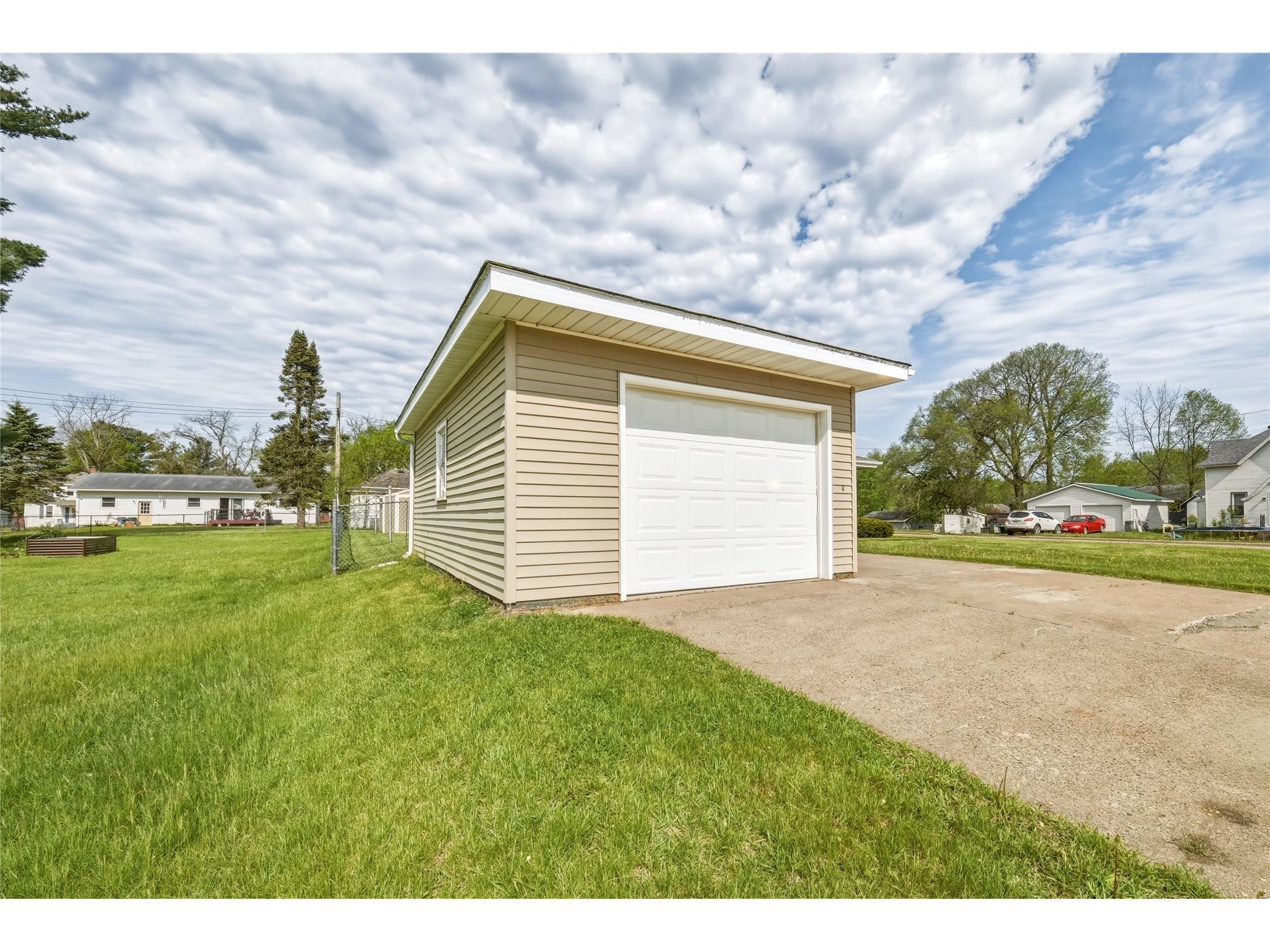 210 Willow Street Strum WI 54770 1601265 image9