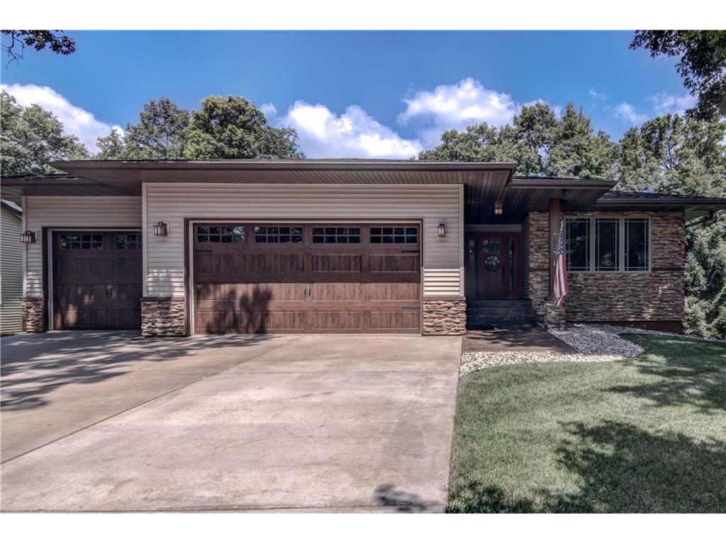 2104 High Point Drive, Altoona, WI, 54720 MLS 7308113 Edina Realty