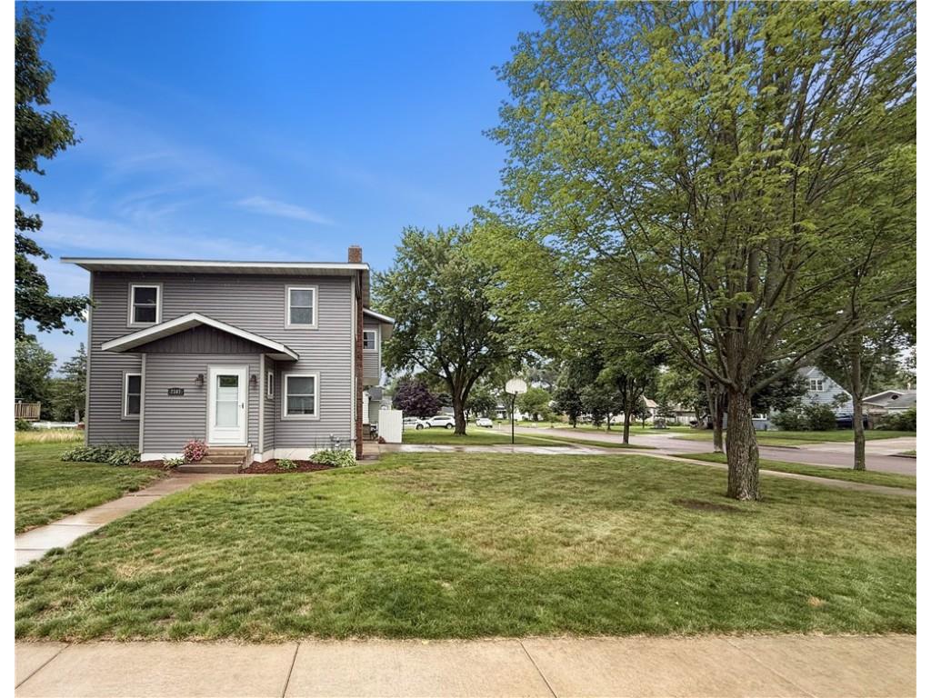 2107 11th Street Eau Claire WI 54703 1594122 image1
