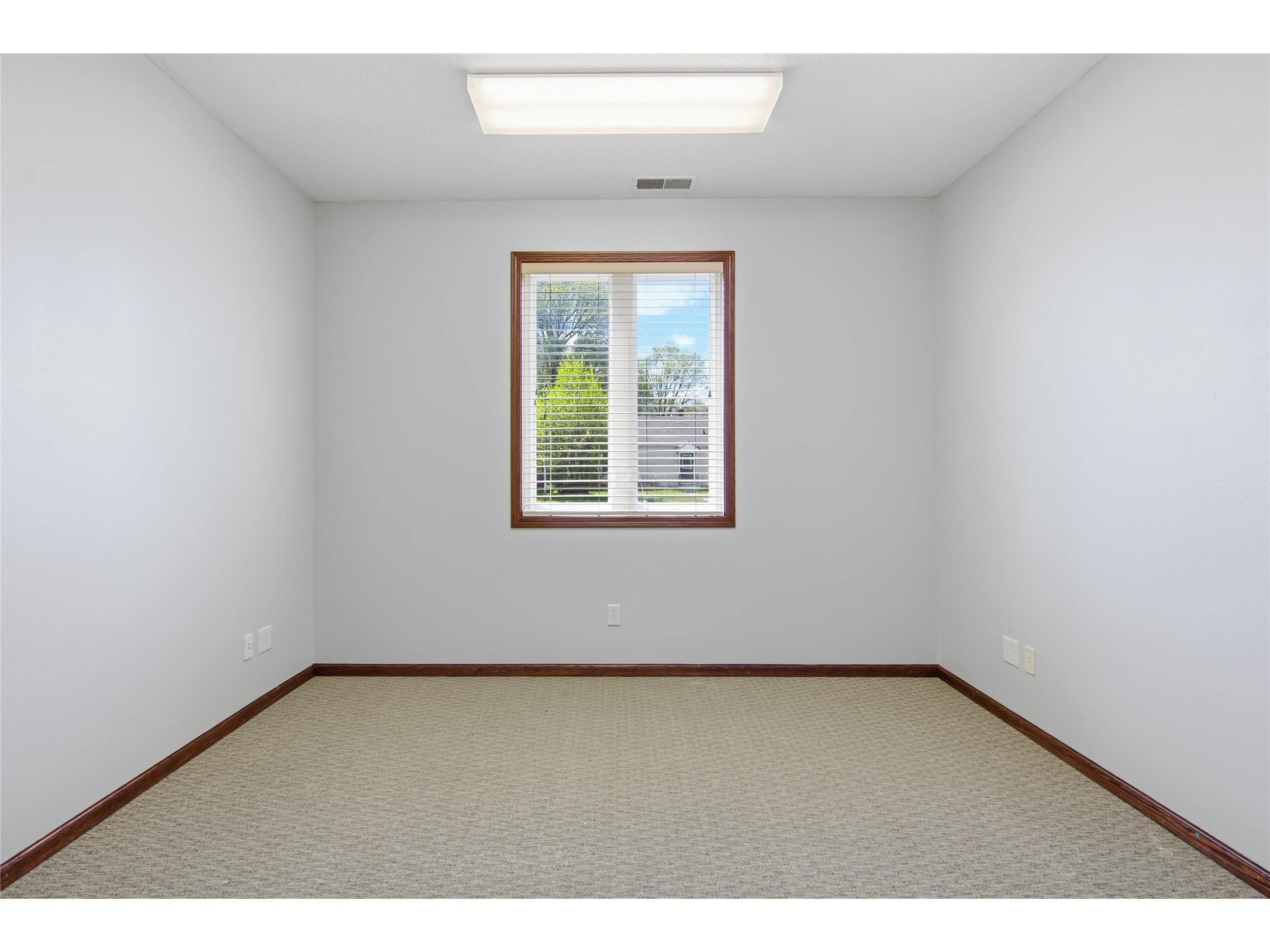 2108 S Broadway Street Menomonie WI 54751 1601121 image17