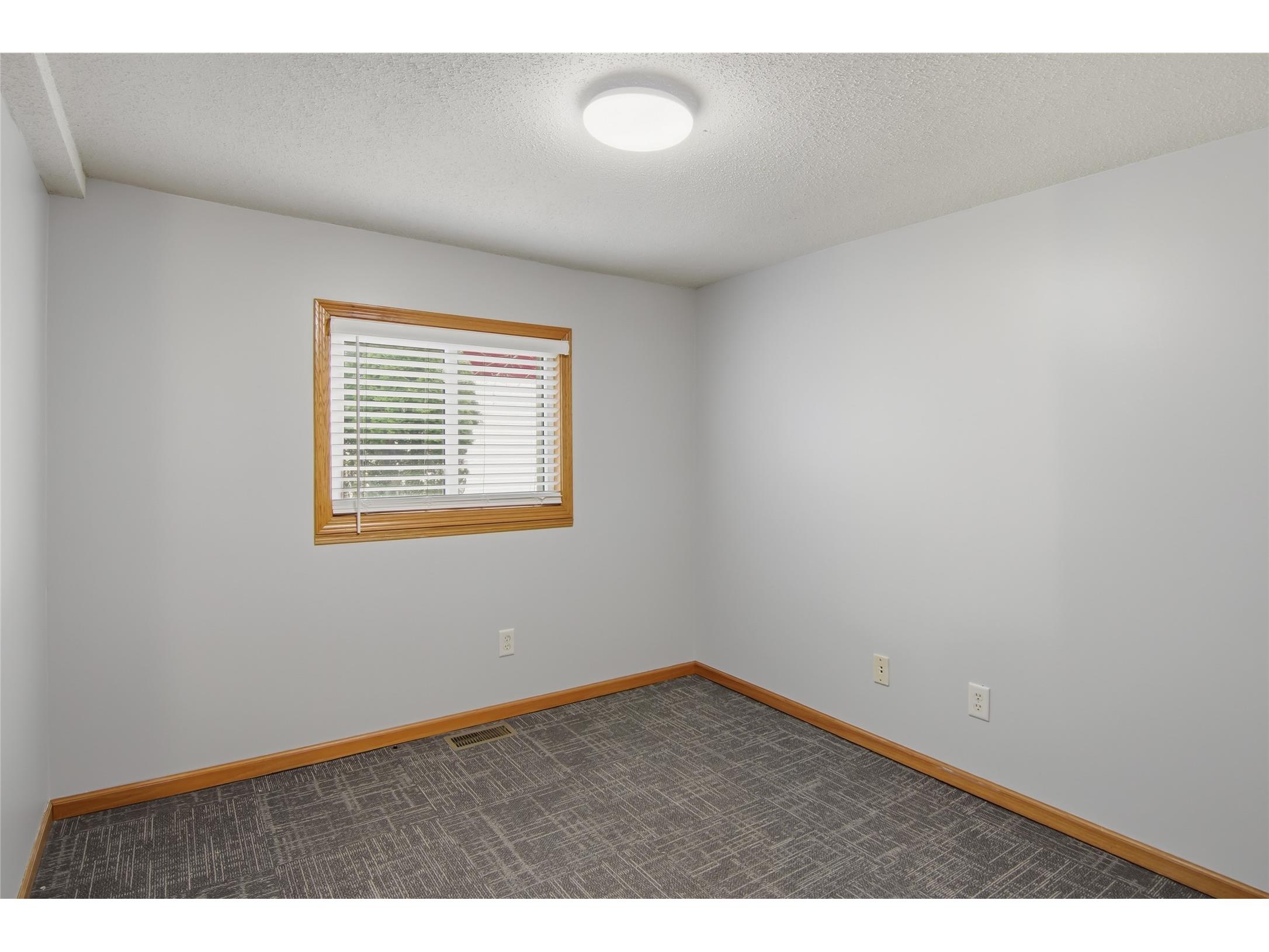 2108 S Broadway Street Menomonie WI 54751 1601121 image20