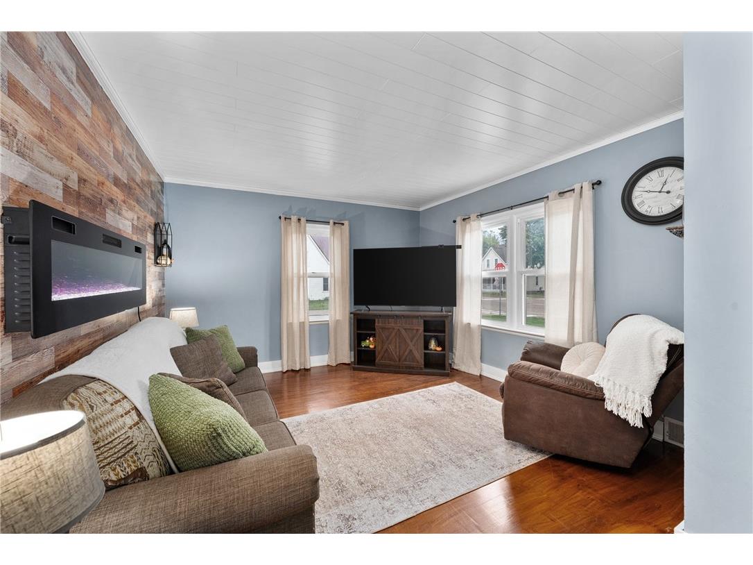 211 Main Street Colfax WI 54730 1595587 image13