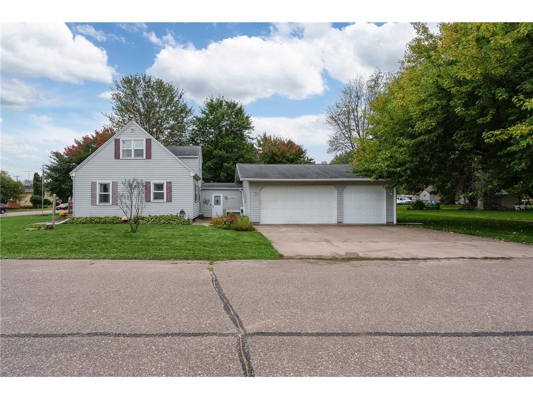 211 Main Street Colfax WI 54730 1595587 image3