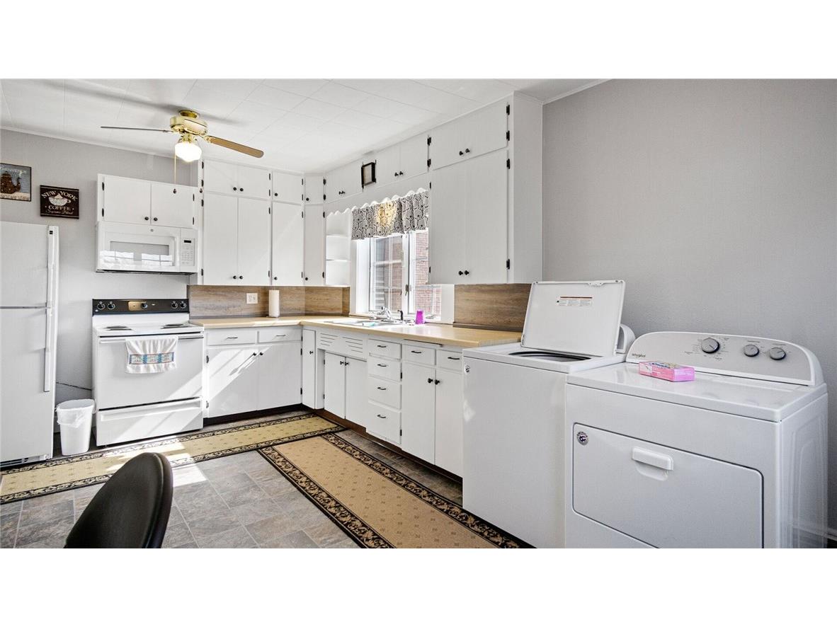 211 S Main Street Greenwood WI 54437 1596385 image34