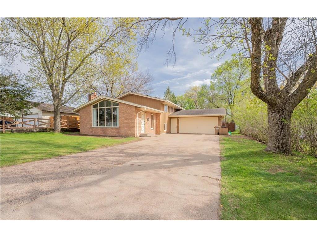 2111 North Lane, Eau Claire, WI, 54703 MLS 1572559 Edina Realty