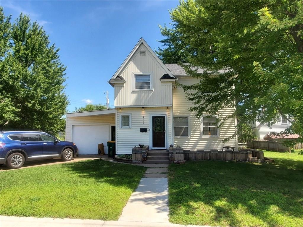 2117 11th Street, Eau Claire, WI 54703 MLS 1548516 Edina Realty