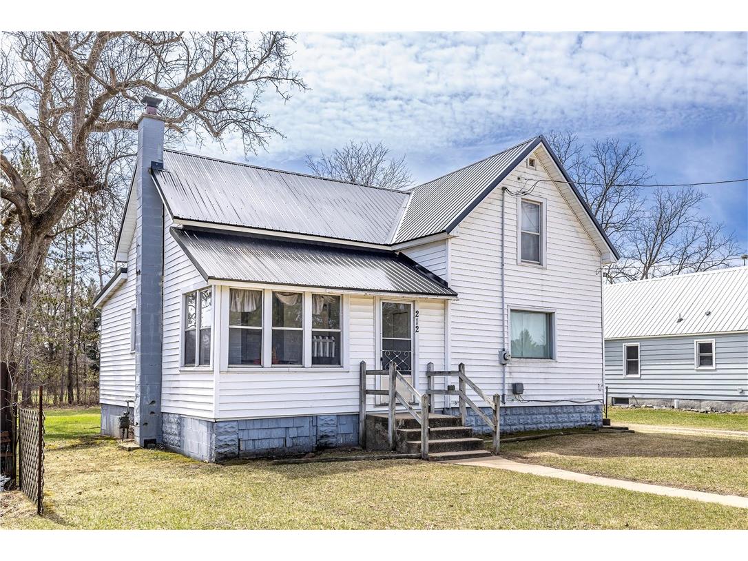 212 Columbus Street Black River Falls WI 54615 1588101 image1