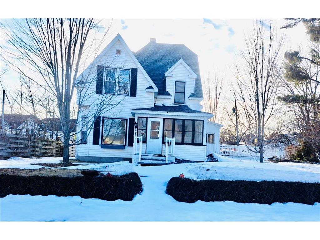 212 W 2nd Street Ladysmith WI 54848 1572019 image1