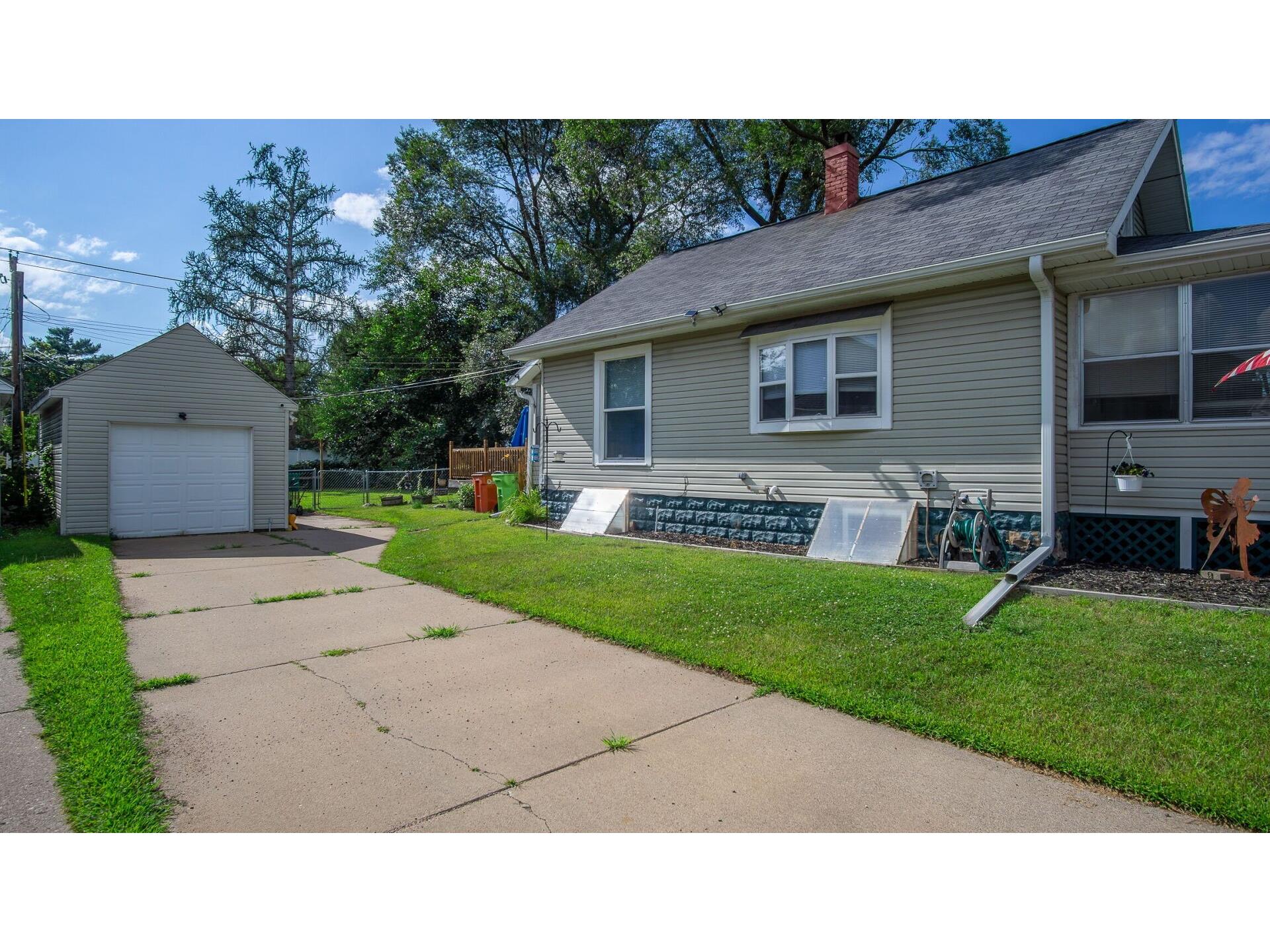 2124 8th Street Eau Claire WI 54703 1599307 image21