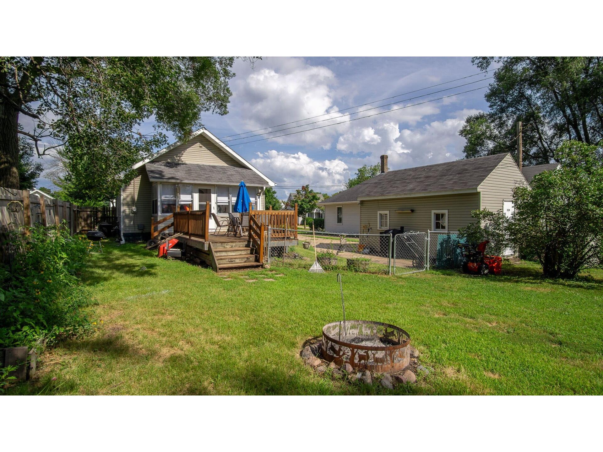 2124 8th Street Eau Claire WI 54703 1599307 image22