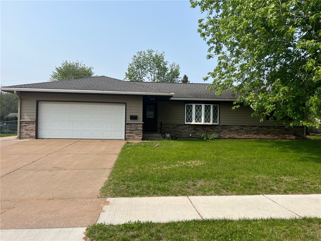 2124 Bradwood Avenue Altoona WI 54720 1573562 image1