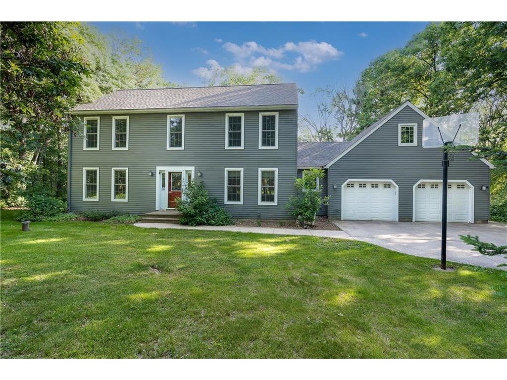 2125 Andrew Drive, Eau Claire, WI 54701 MLS 1565659 Edina Realty