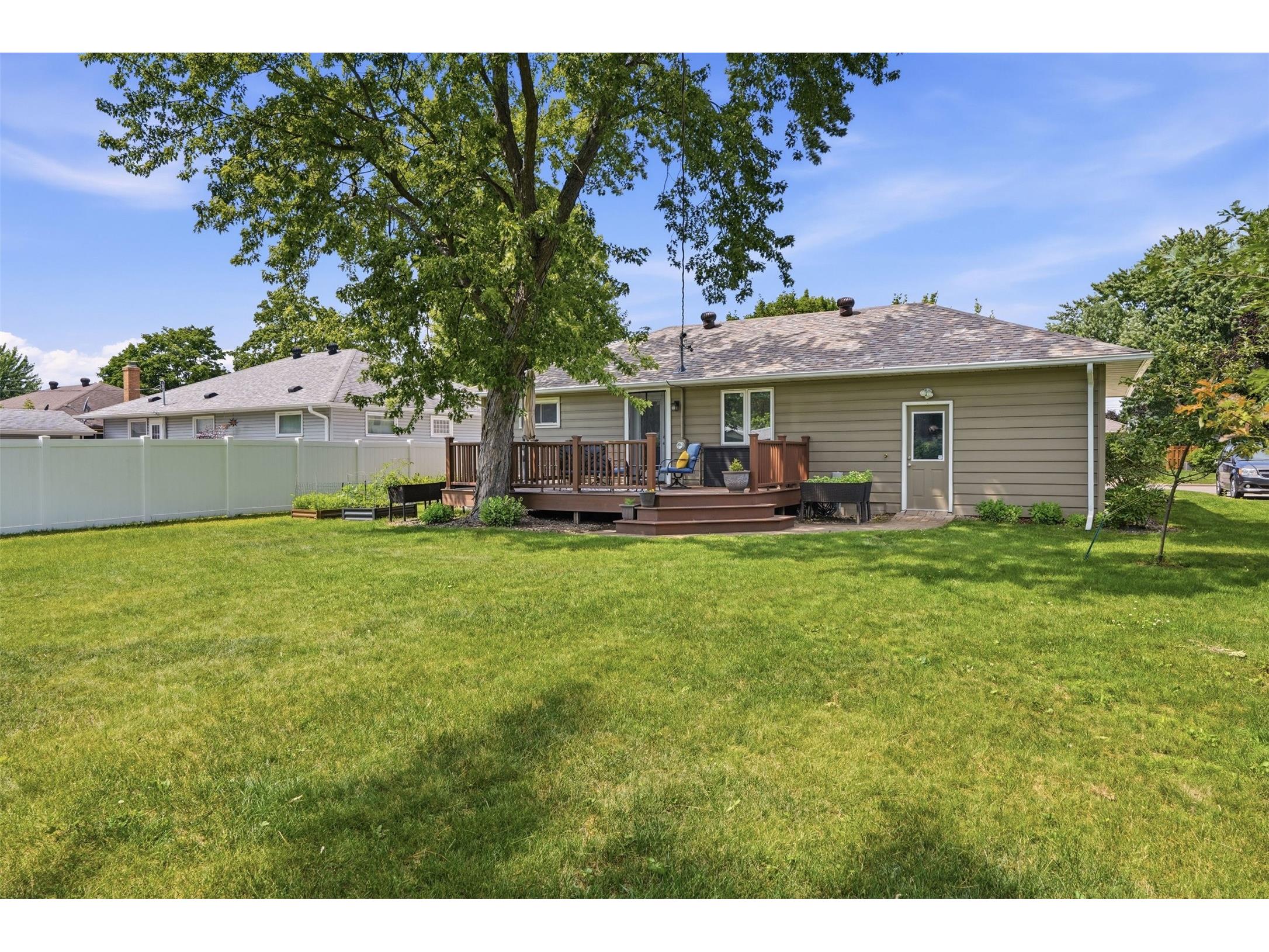 2129 E Lexington Boulevard Eau Claire WI 54701 1602818 image33