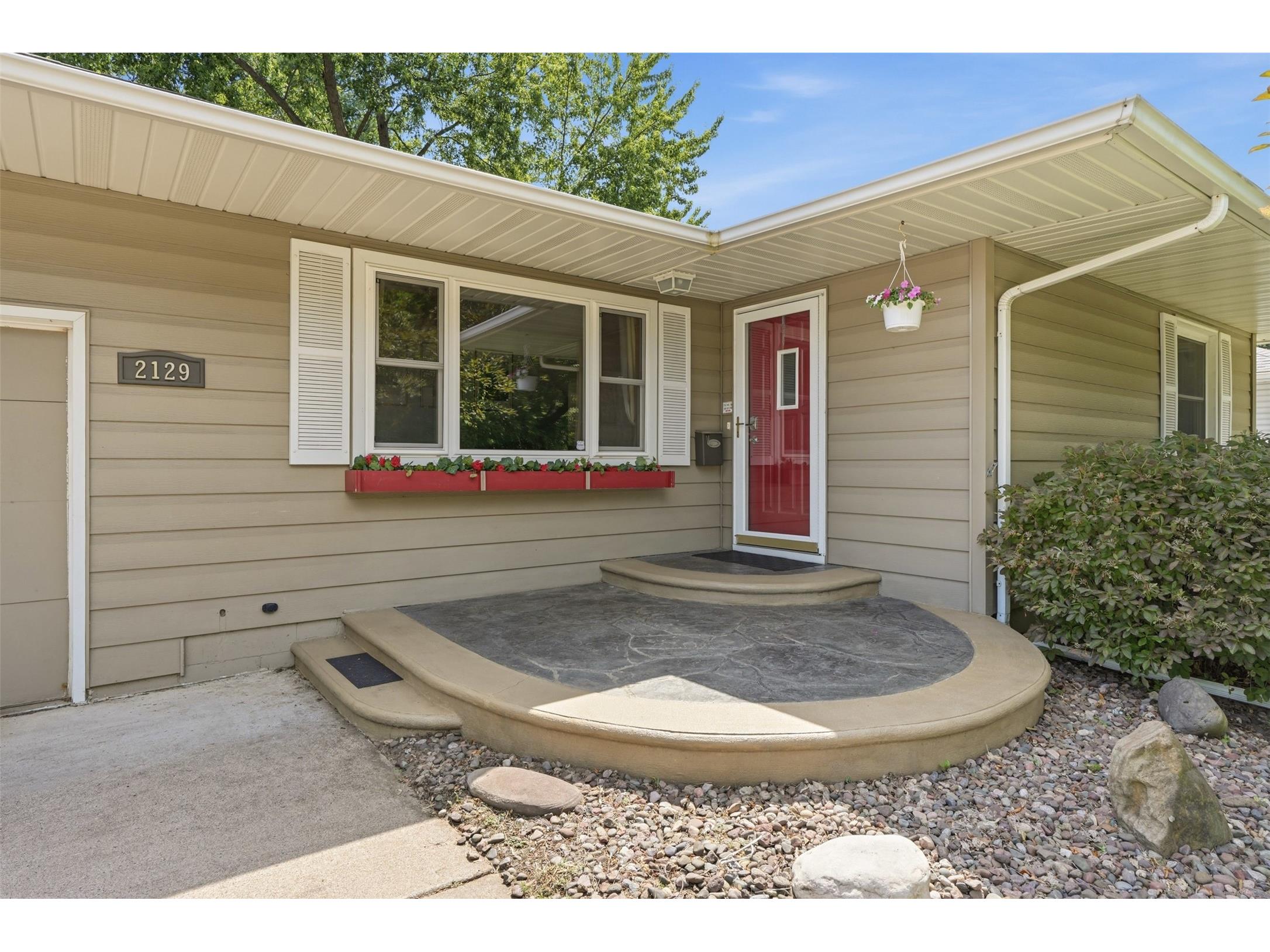 2129 E Lexington Boulevard Eau Claire WI 54701 1602818 image4