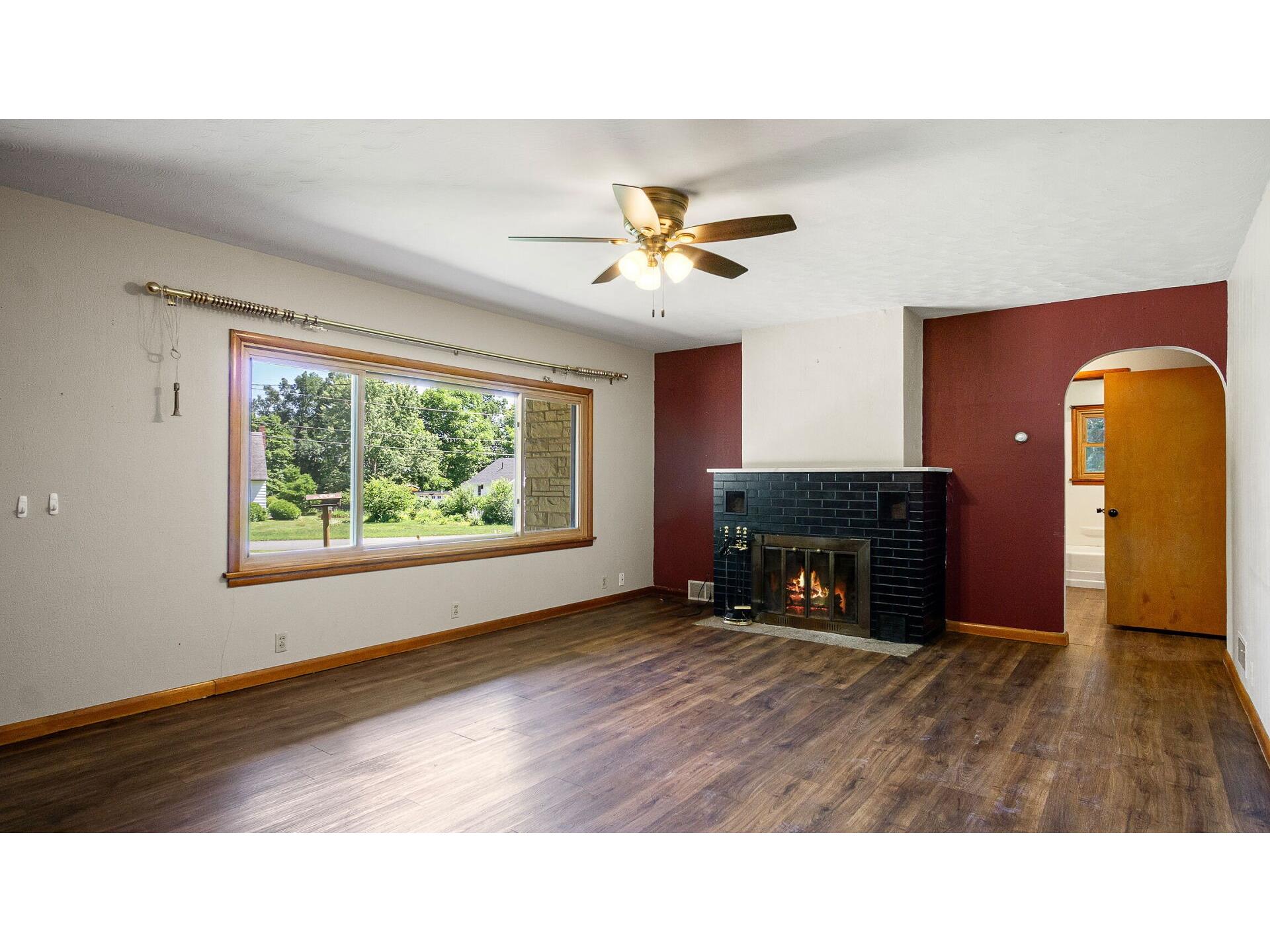 214 Mt. Washington Avenue Eau Claire WI 54703 1603245 image4