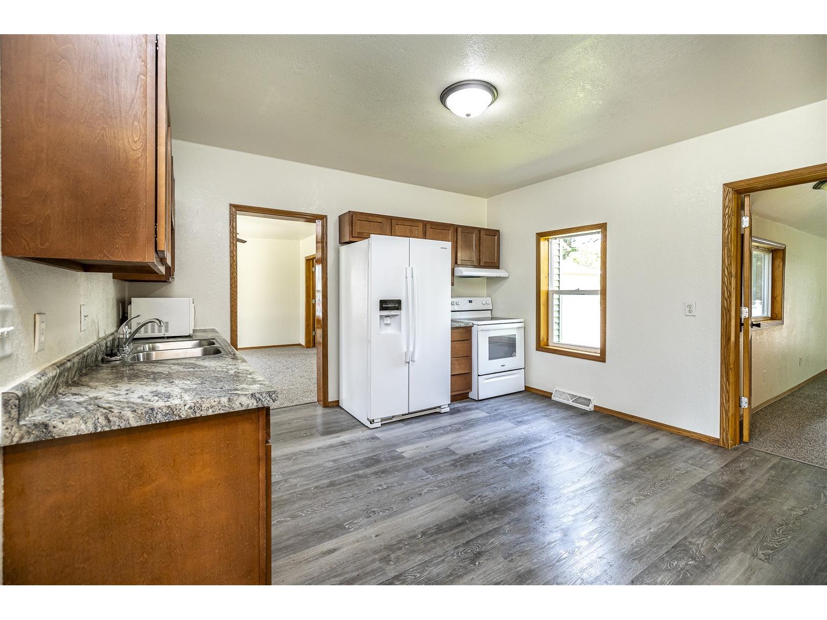 214 N Roosevelt Road Black River Falls WI 54615 - BLACK RIVER 1602875 image12