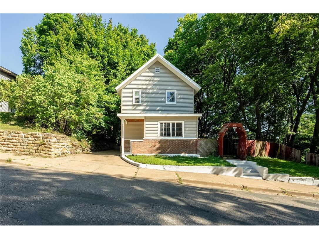 214 Stanley Street Chippewa Falls WI 54729 1594959 image1